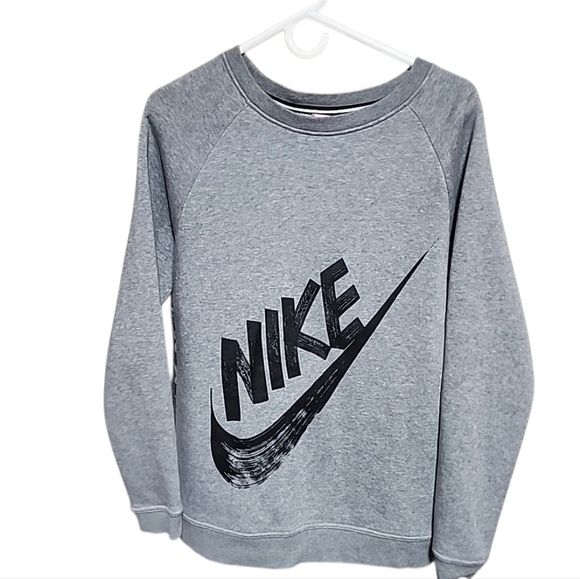 Nike Women’s Graphic Sweatshirt – Size Large - Picture 3 of 5